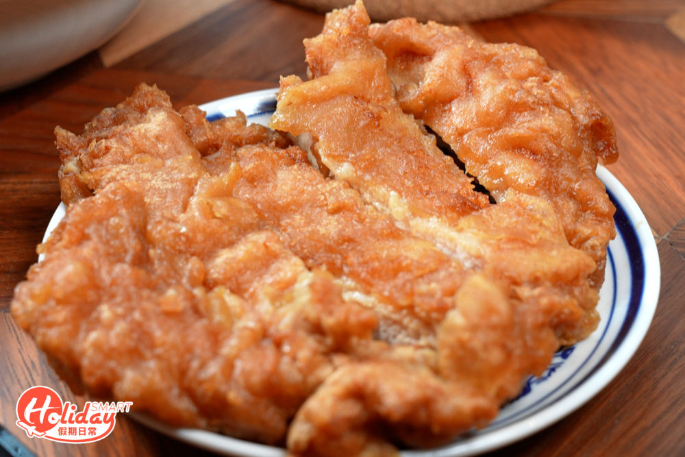 排骨外皮炸得酥脆。