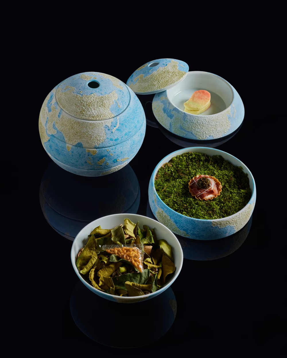 以5種感官「甜、酸、鹹、辣及驚喜」為概念,精心炮製了一套「Food Journey」,帶來不同口味的驚喜!