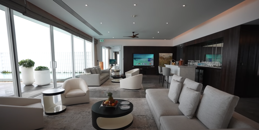 「The Muraka」客房分兩層，一層在水面，一層藏在水底