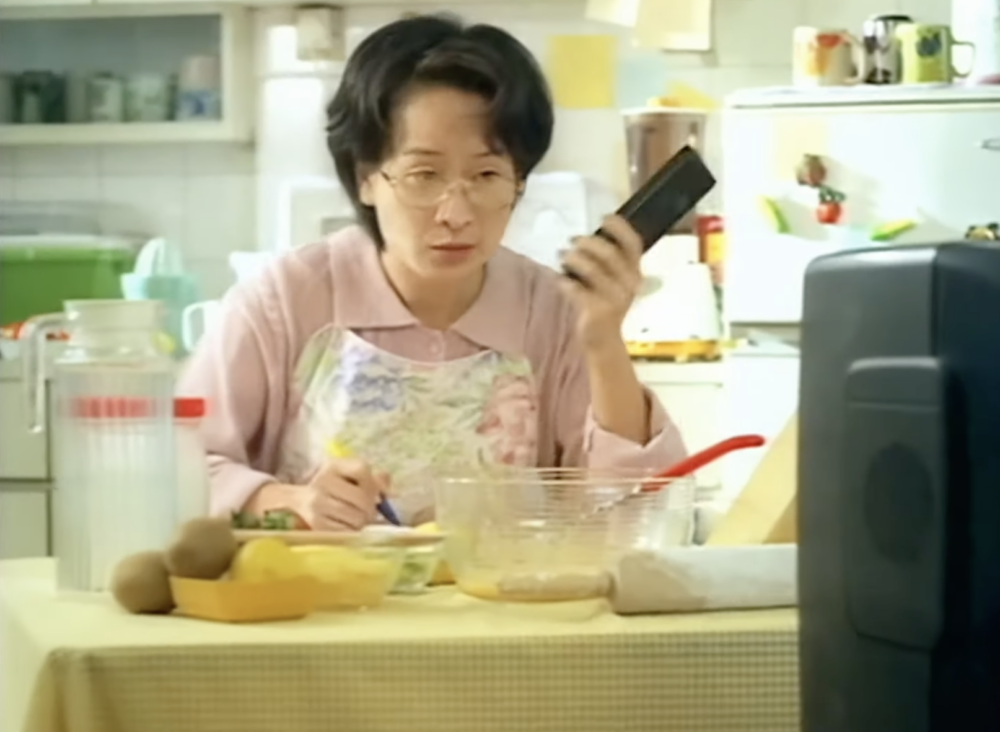 「雞蛋六隻,糖呢就兩茶匙,仲有啲橙皮添!」可謂是廣告的經典台詞