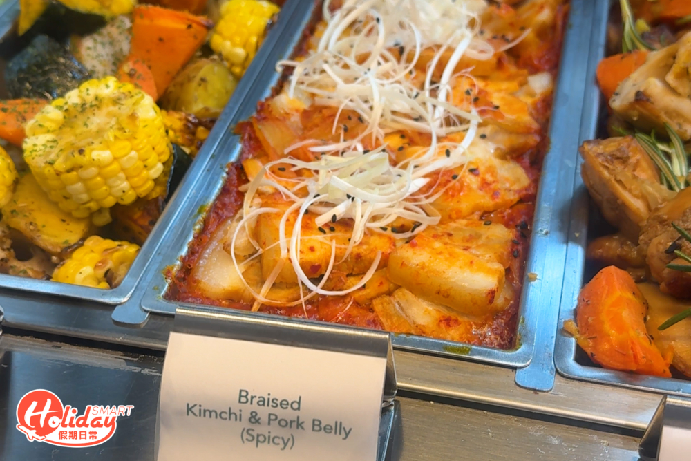 泡菜辣炒豬肉，熱炒的泡菜酸甜味更突出。