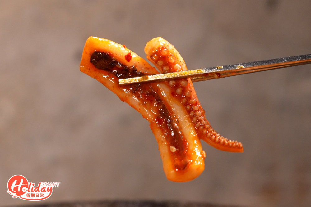 魷魚味道咸香，口感彈牙。