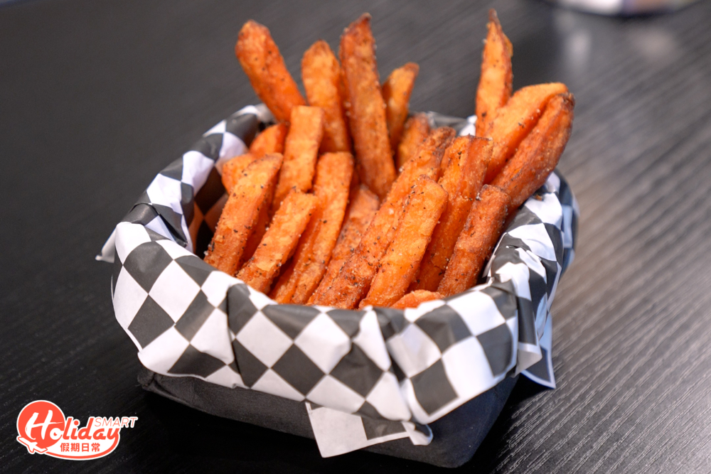小食同樣出色不馬虎，推介檸檬蕃薯條。