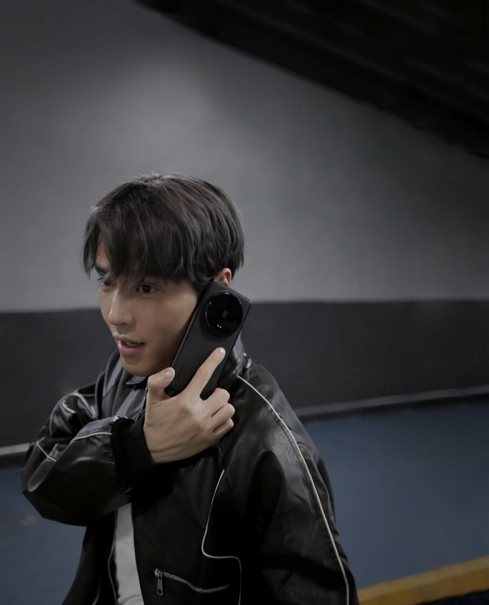 宣傳照片中嘅丁子朗十分chok,但網民就指佢外表大進化