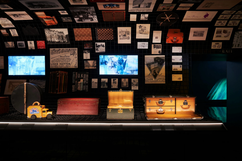 首個沉浸式展覽「VISIONARY JOURNEYS」!