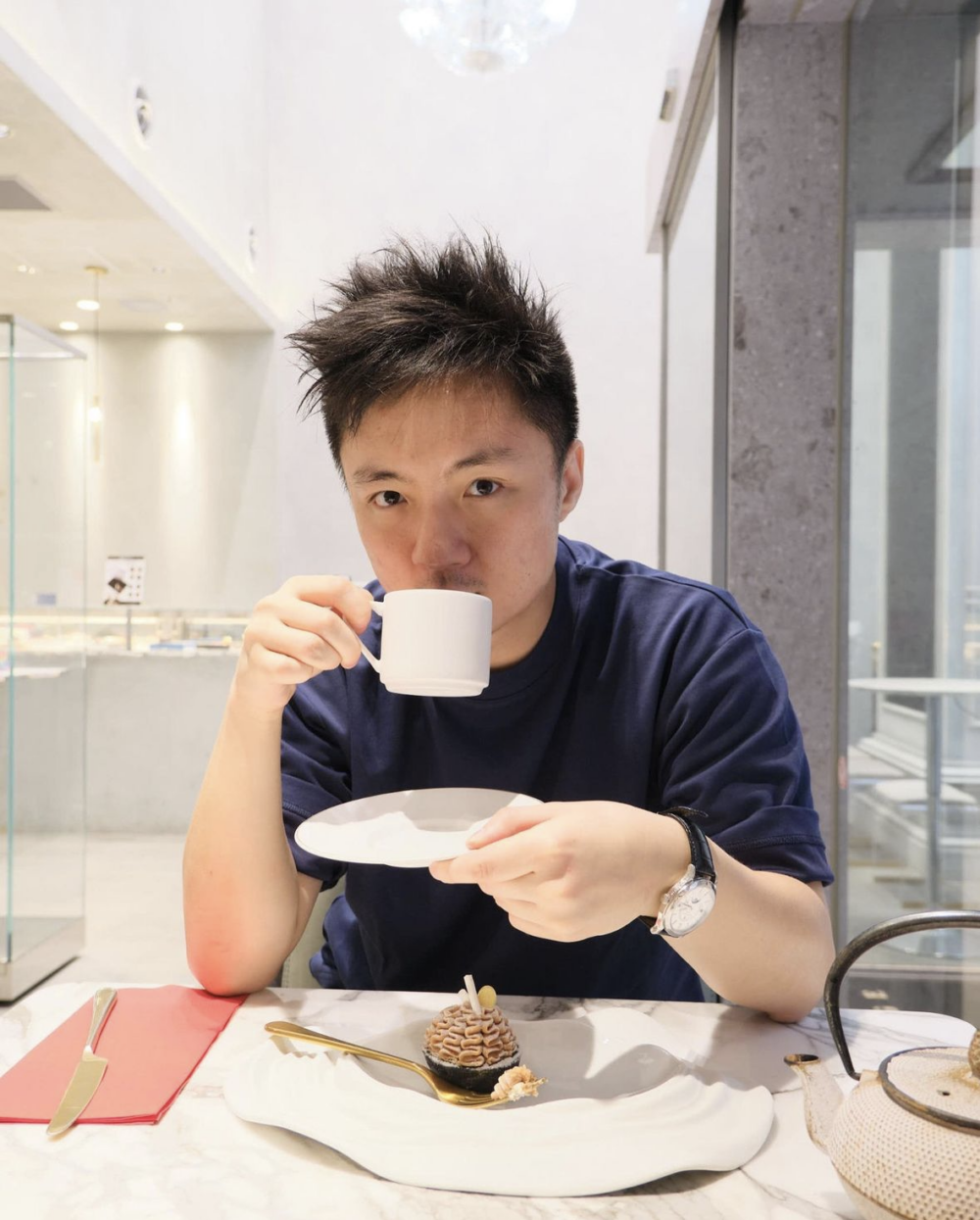 鍾培生嘅女友一向係大眾焦點