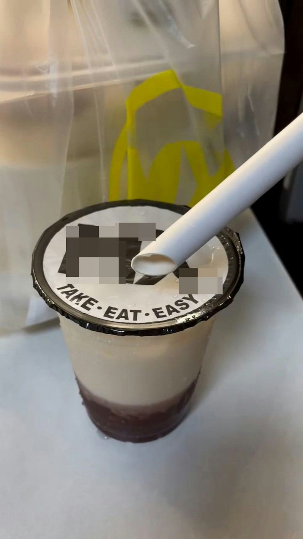 然而多次嘗試也不成功,紙飲管前端更因此而嚴重變形