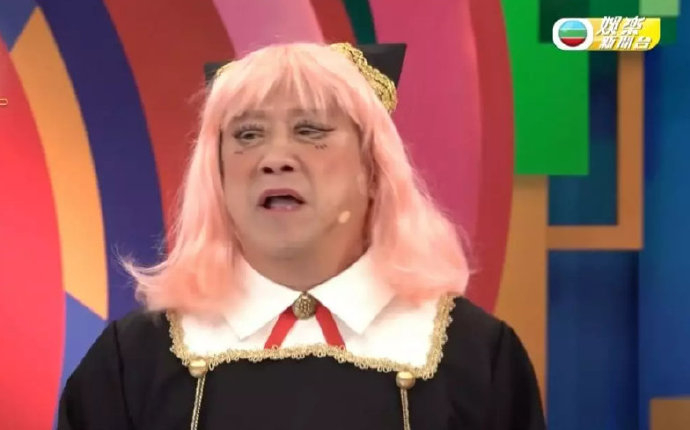 曾志偉一向勇於挑戰新造型，在《開心無敵獎門人》更多次玩cosplay扮演不同角色