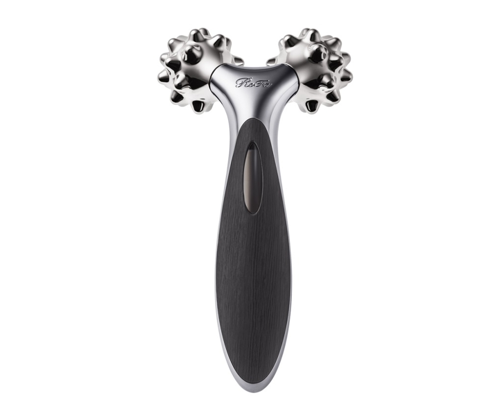 利用兩側滾輪模擬揉捏的手法，使肌膚煥發生機。