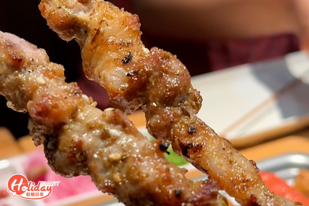 口感半筋半肉有咬口，味道鹹香可口。