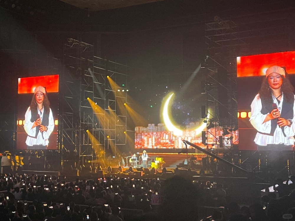 歌迷要求主辦單位退款。 