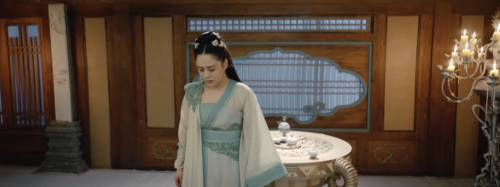 阿嬌的造型被質疑暴露身型缺點。