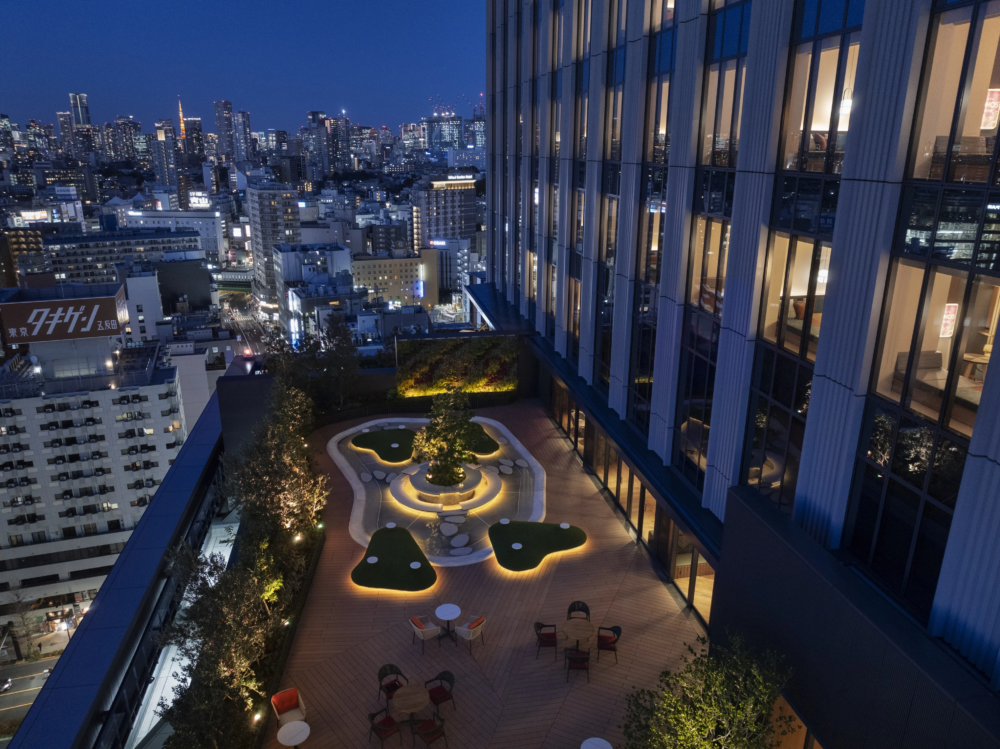 OMO東京五反田的多功能休憩空間「OMO Base」,由OMO café、商店、愛犬花園及水景空中庭園等區域構成~