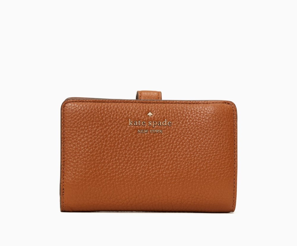 銀包有八個卡片層、一個窗型照片層。