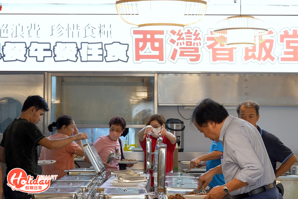 自助餐分別有兩個任食時段，早餐由早上7時至11時半，午餐則由早上11時半至下午3時。