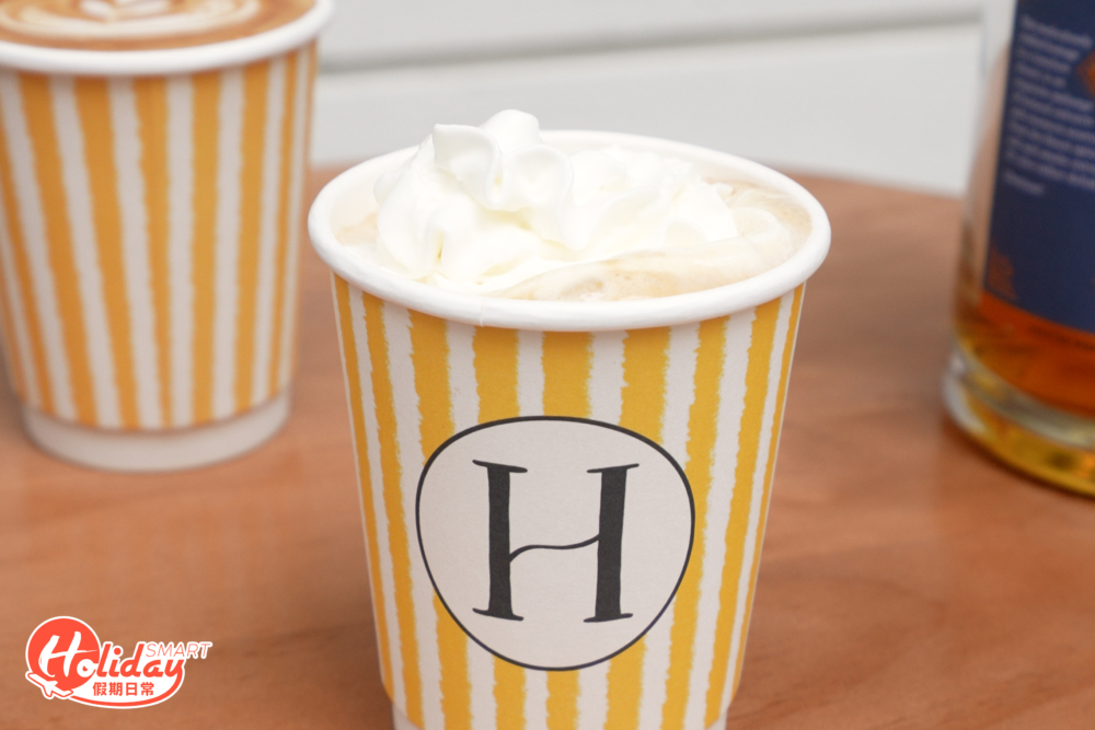 香港較少見的愛爾蘭咖啡，店家特意選用無酒精威士忌調配，面頭再鋪上厚厚的忌廉，非常特別。