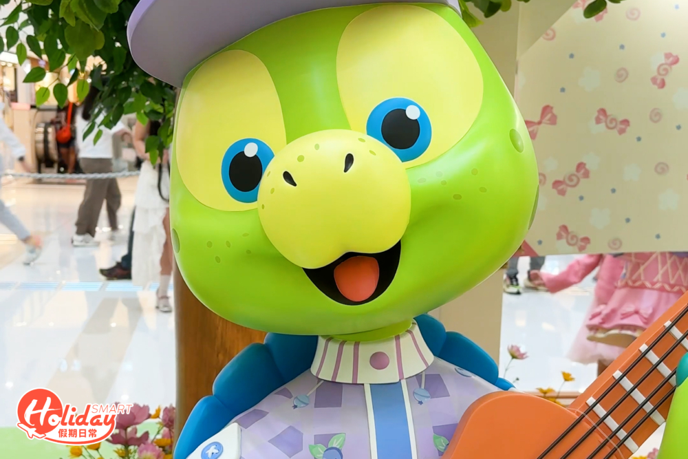 和彈結他的'Olu Mel。