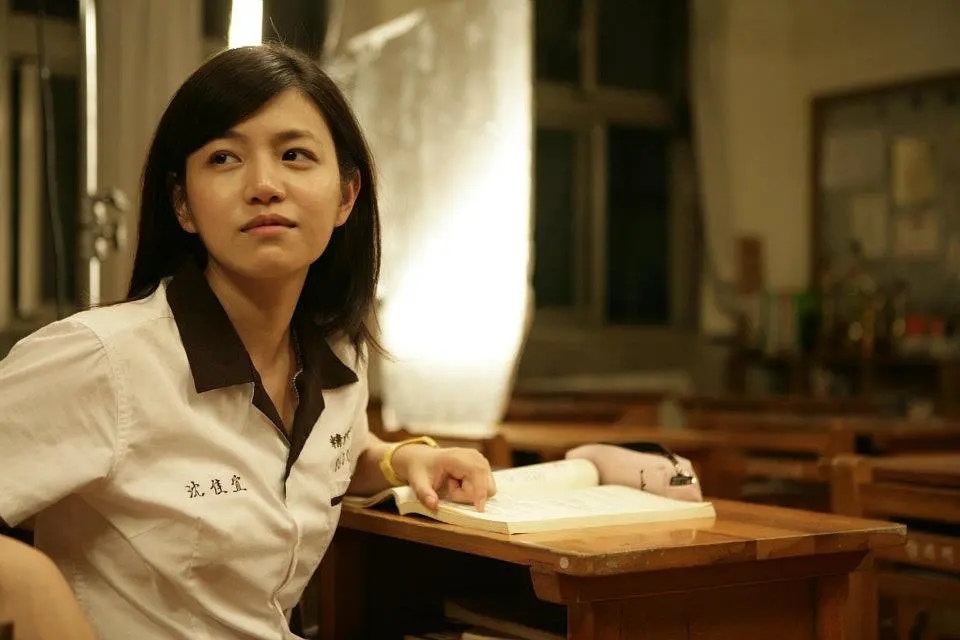 這位母親又建議:「如果你們的孩子也正處在人生的十字路口,不妨考慮一下香港遊學這個選項」