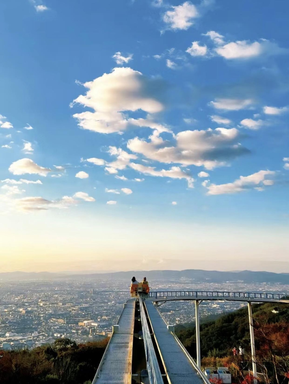 體驗一邊在空中騎行,一邊觀賞美景~