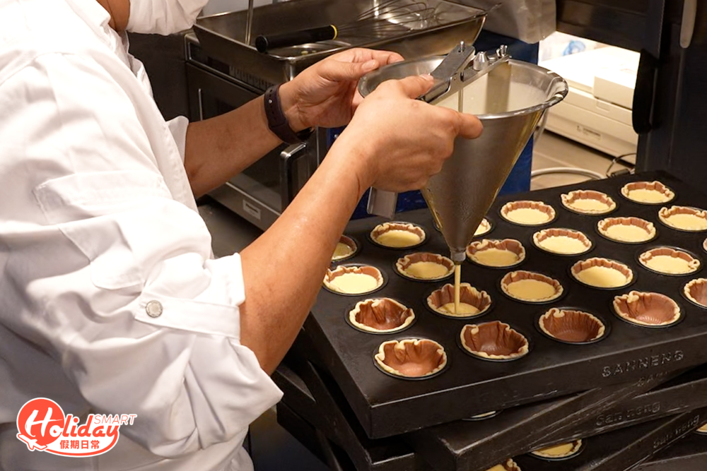 烘焙店由前五星酒店的總廚蘇師傅主理，曾於米芝蓮三星餐廳工作，經驗十分豐富又具有實力，絕對是麵包控的福音！