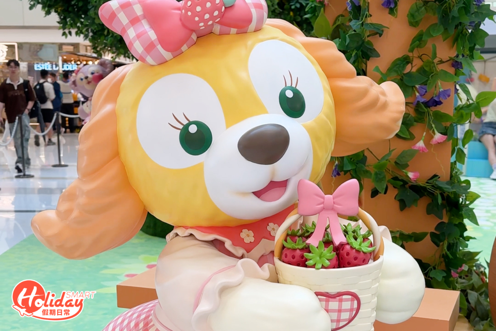 採摘士多啤梨的CookieAnn。