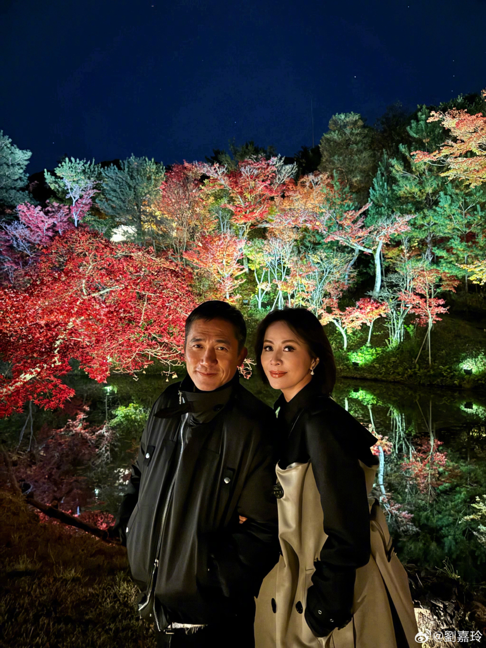 當偉仔講晒感言後，劉嘉玲即表示：「我想講兩句呀！得唔得呀梁朝偉？」偉仔稱：「得得得！」