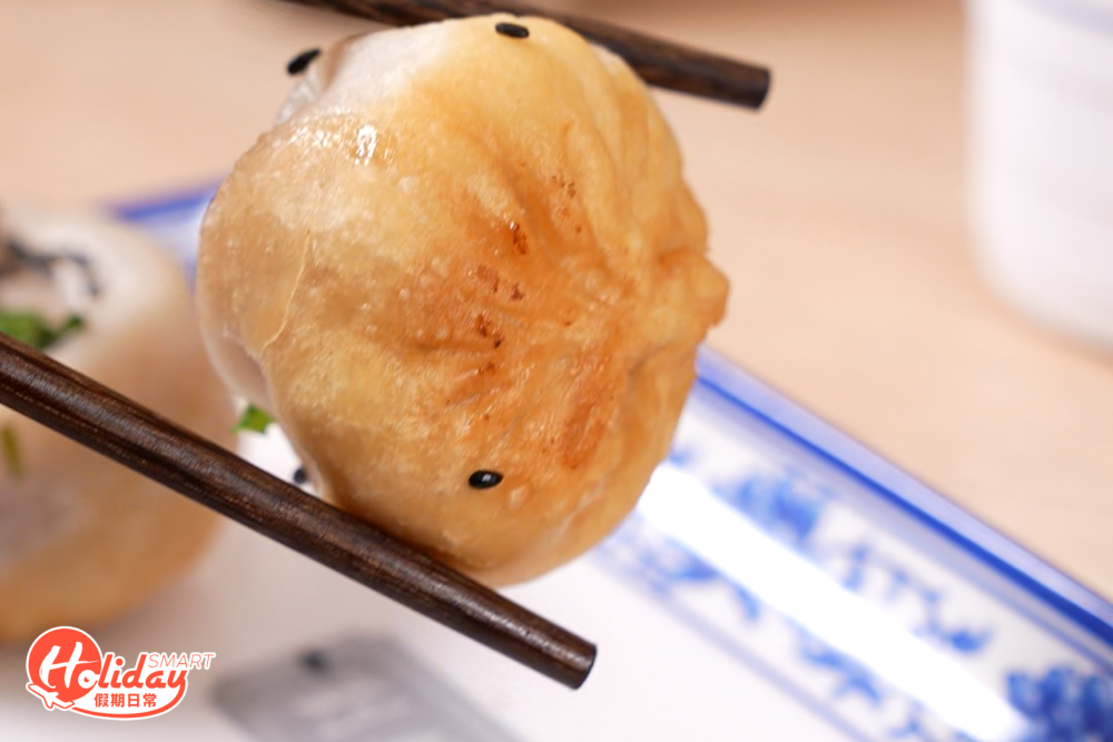 包底煎得非常香脆。