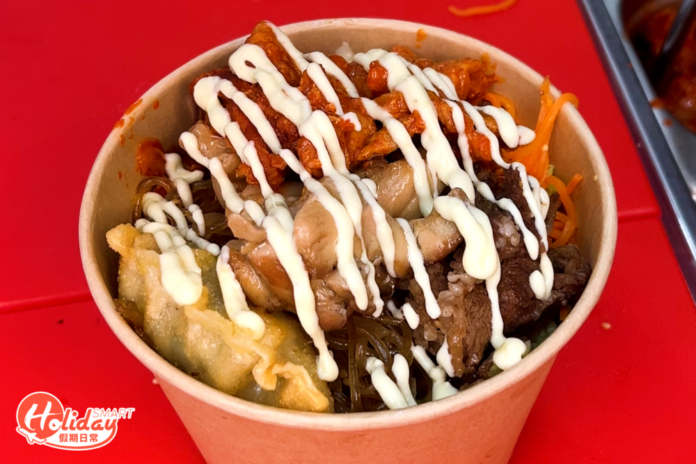 店家另設10款杯飯系列，記者推介豬腩肉杯飯和午餐肉泡菜杯飯，材料豐富又賣相精緻