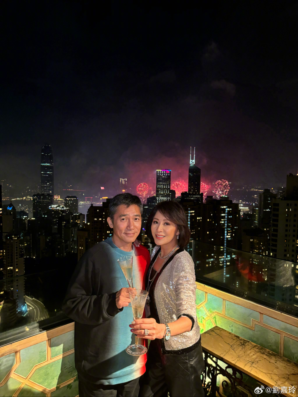 嘉玲姐繼續大讚老公：「我覺得一個演員佢可能付出100分嘅努力、200分嘅努力，但梁朝偉先生係付出咗500、1000分嘅努力」