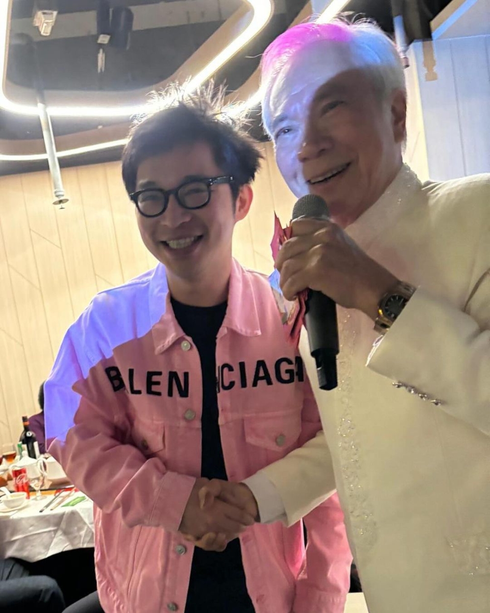 林作此「抄橋」之舉難免會令人懷疑有向舊愛示威的成分！