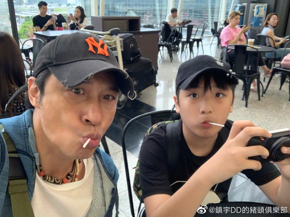 費曼並沒有就此遠離社交網站,他也十分關心香港電影圈盛事