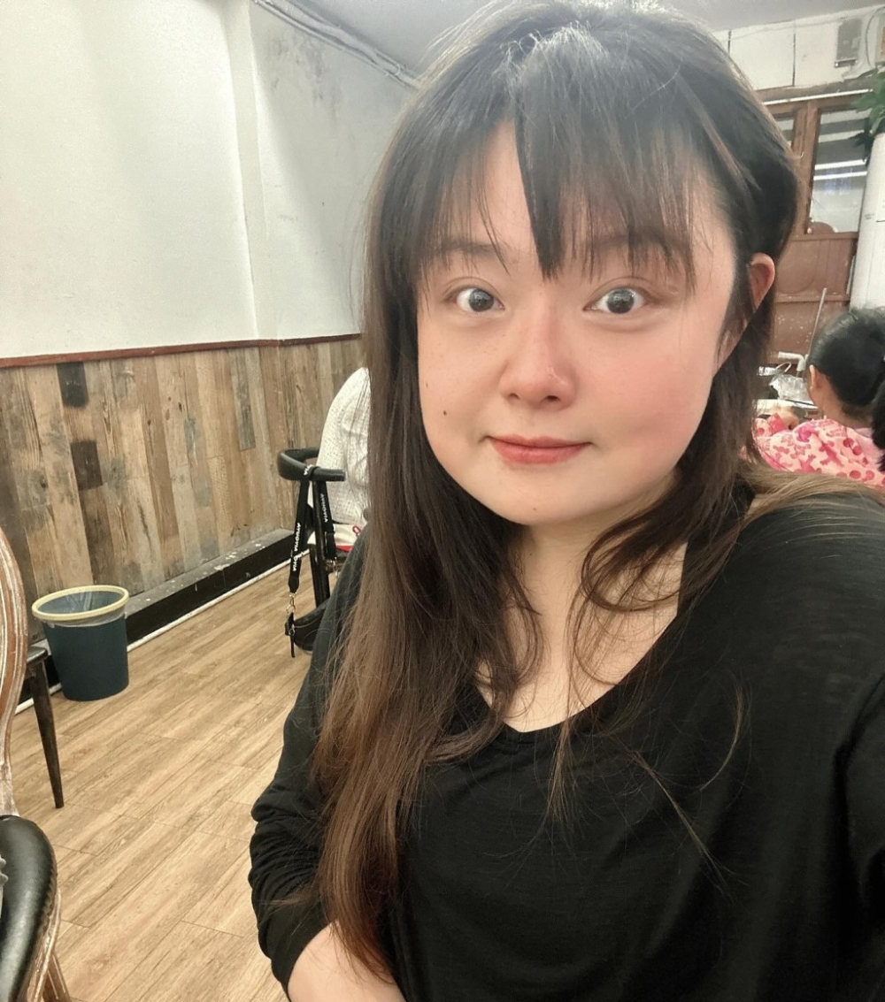 「細細粒」陳嘉佳近年落力減肥，成功在8個月內由286磅減至148磅左右