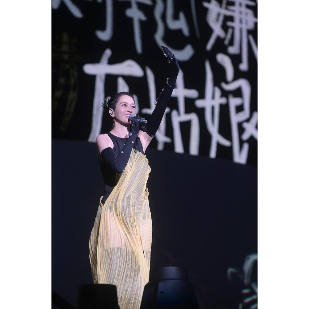 業者爆笑指：「場景超熟悉的，還好沒擺桌子，想鞠躬」