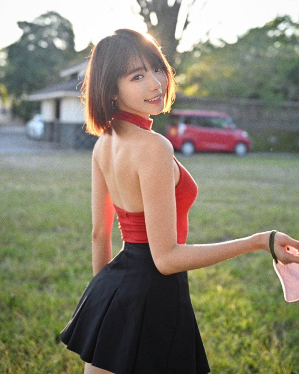 近年林明禎在香港迅速走紅，更獲不少廣告商及電影公司垂青