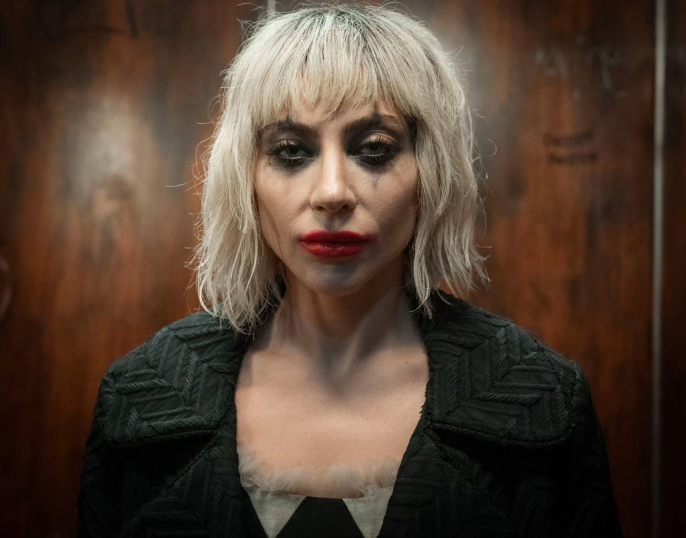 Lady Gaga版本的小丑女型格中帶有幾分瘋癲!