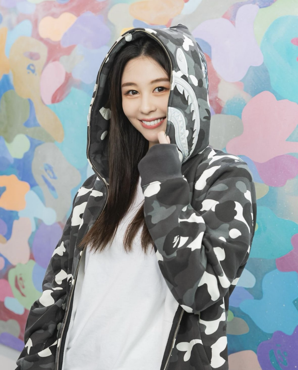 同沈月自己公開嘅相分別唔大