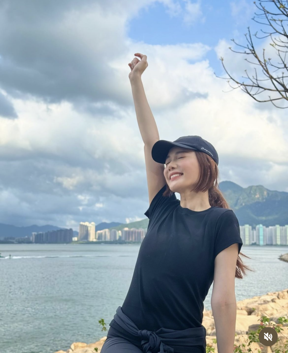 其中一張相靚湯更疑似肚凸凸