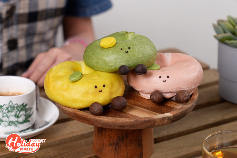 最新推出了Jellycat Bagel，不管是表情還是頭上的樹葉仔，都做得非常仔細。