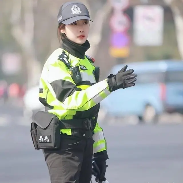 李語蔚自幼在西湖邊長大，擁有靚麗清秀的外表，讓她成為了眾多網友們的焦點