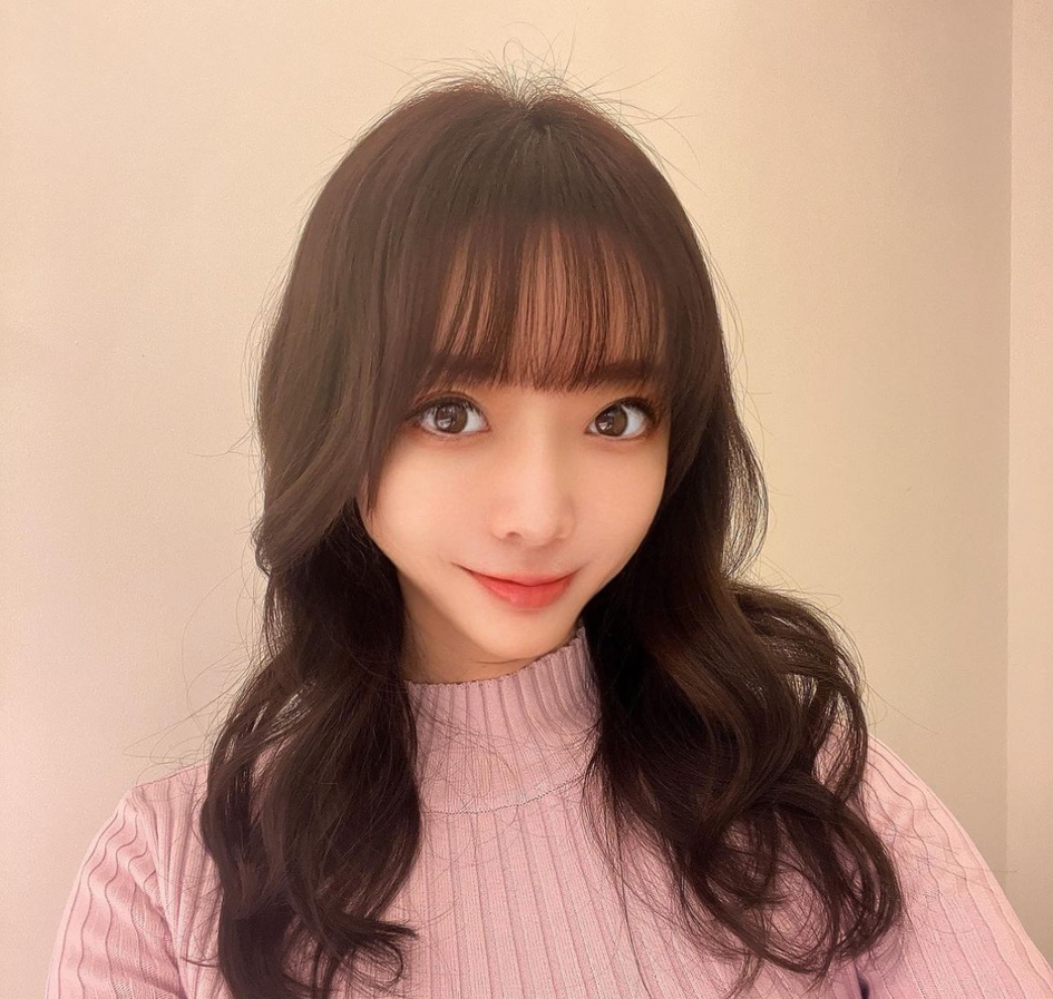 現年44歲嘅椋名凜似乎好鍾意用filter