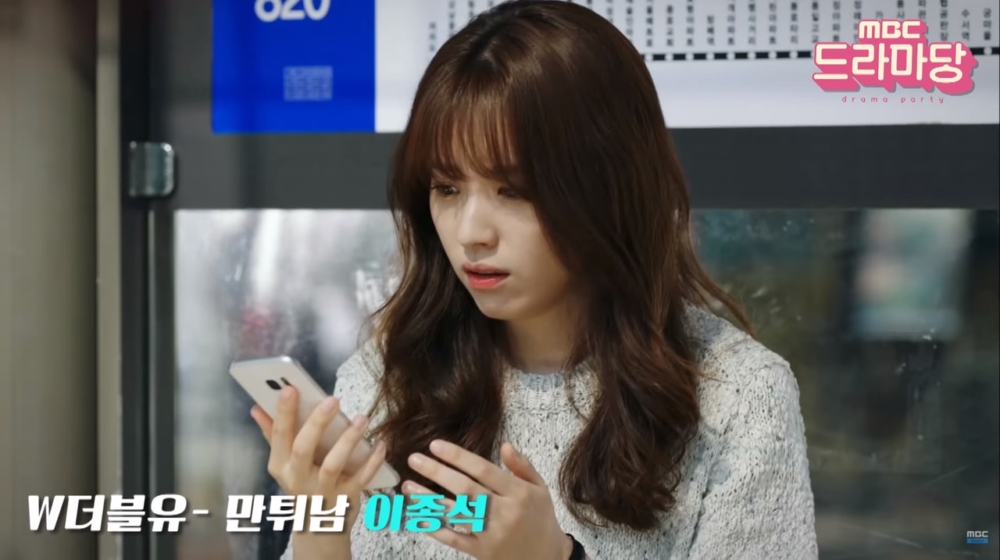 充電陷阱是指惡意軟體透過資料連結的充電孔進行攻擊