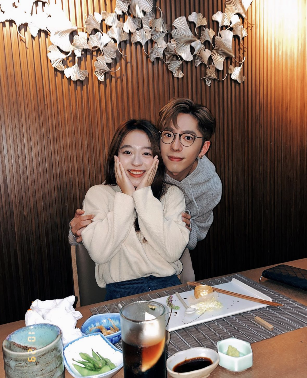 Edan提到妹妹小如豬,他指「(小如豬)好乖話冇乜男仔追,因為個個驚咗我,我阻嚇性幾大,各位男仔小心啲。」