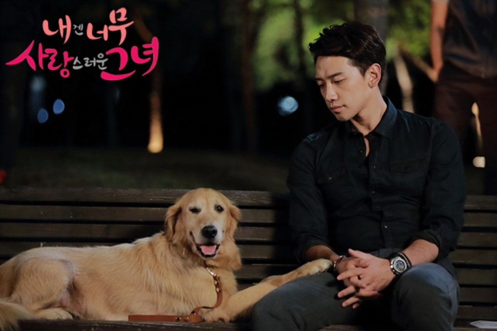 近日有網友於社交平台上發文，指自己早前乘搭巴士期間遇上2隻一臉不知所措的狗狗