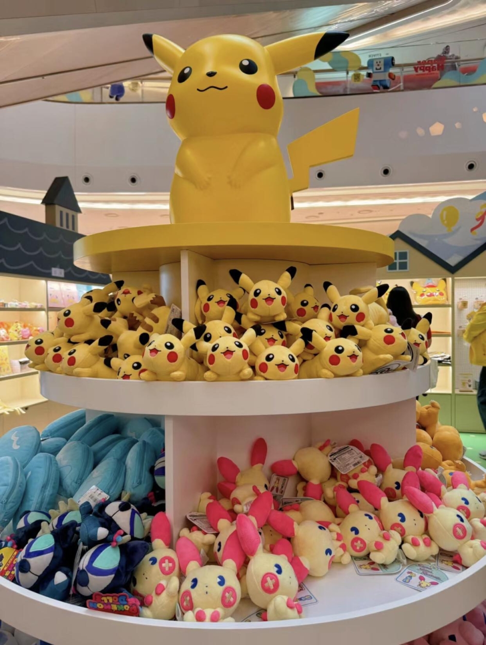 超人氣的Pokémon快閃店，售賣一系列樂天限定的Pokémon周邊商品！