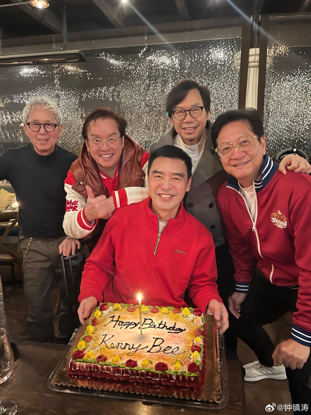 有網友指出，原來澳牛一向對老年人和孕婦都有提供優先安排