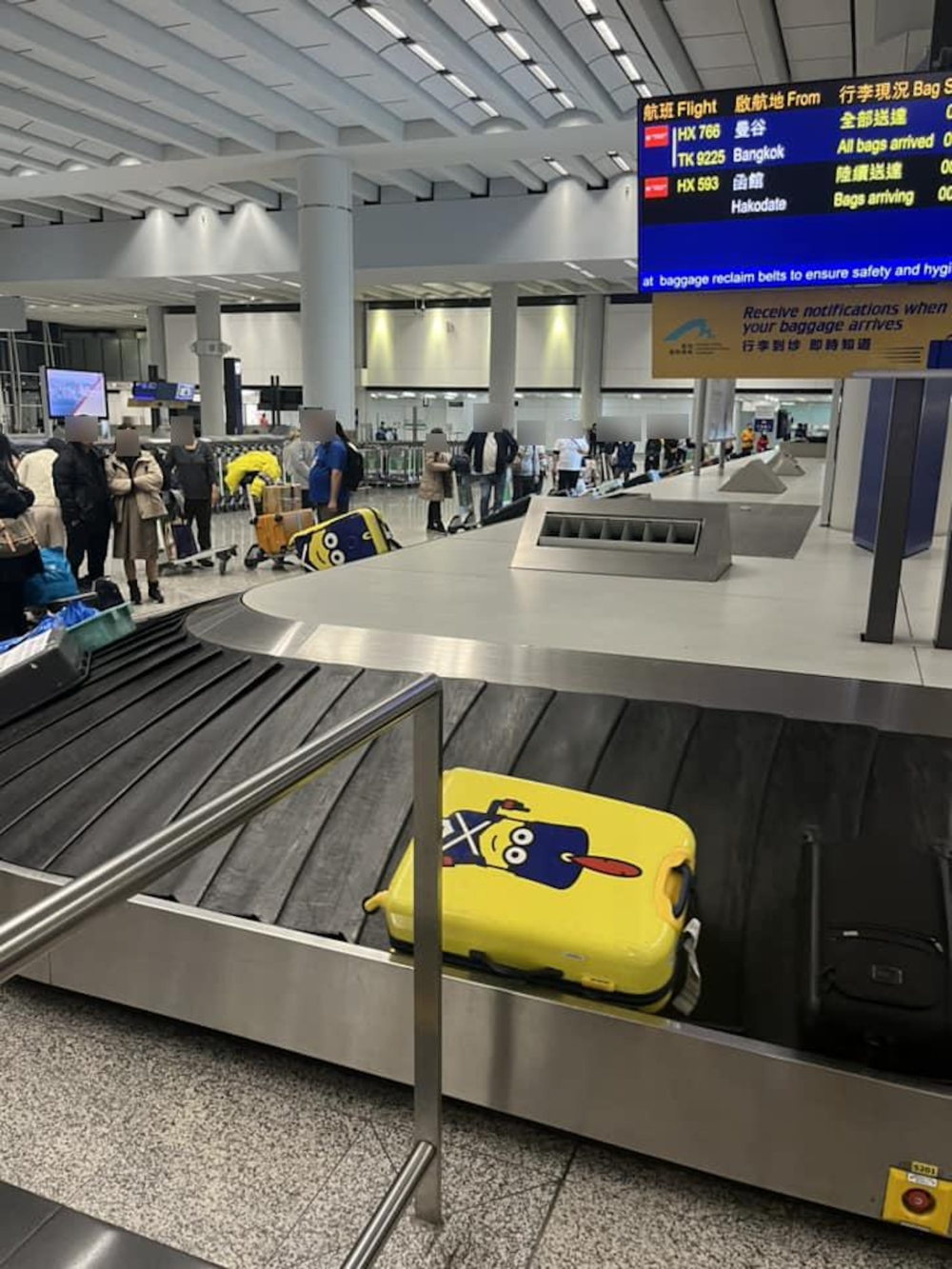 資深空姐分享指出「硬殼行李箱」其實並不耐用