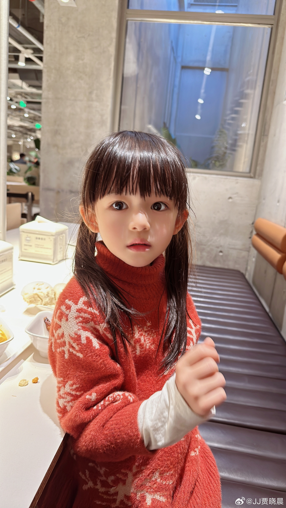 J就指女兒十分愛美