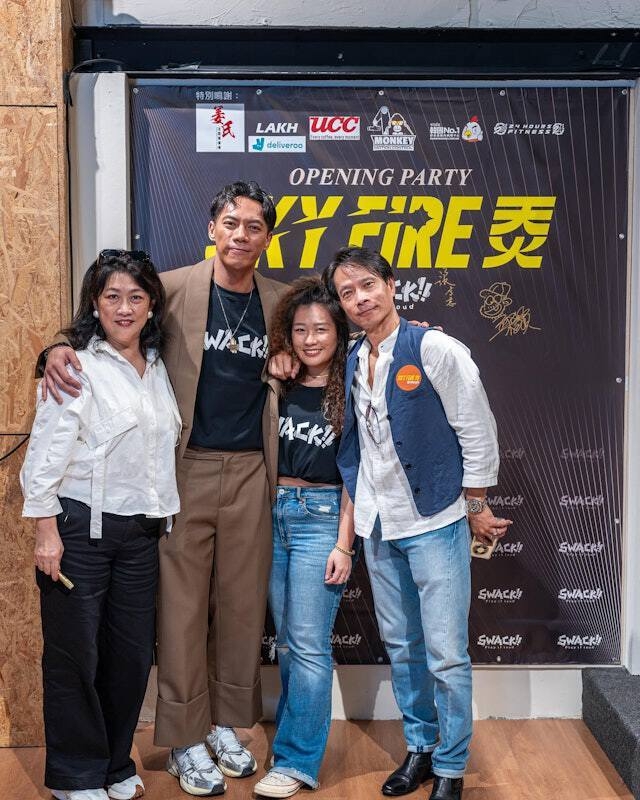 原來張文傑爸爸張孝慈及伯伯是圈中有名的舞台特技人