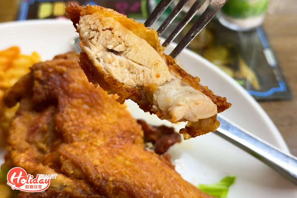 雞肉厚身嫩滑，吃起來啖啖肉。