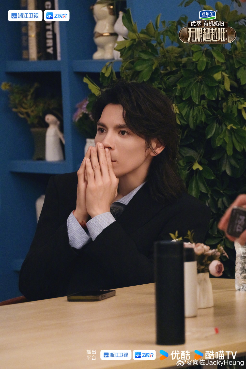 對《新聞女王》十分感興趣的他這次也沒有錯過機會，即時在監製鍾澍佳的微博下留言自薦。